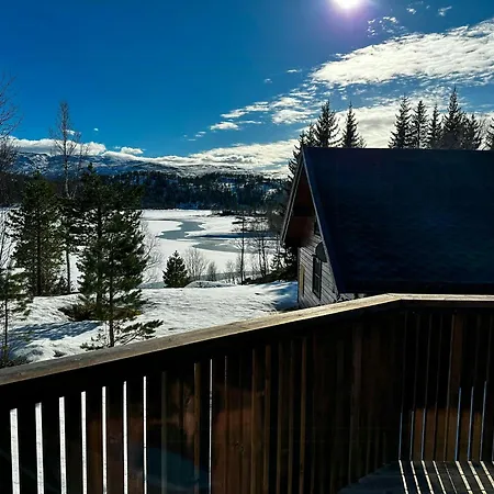 Mountain With Private Dock By Sovatnet Vakantiehuis